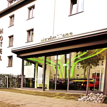 Maximilians 3* إسن